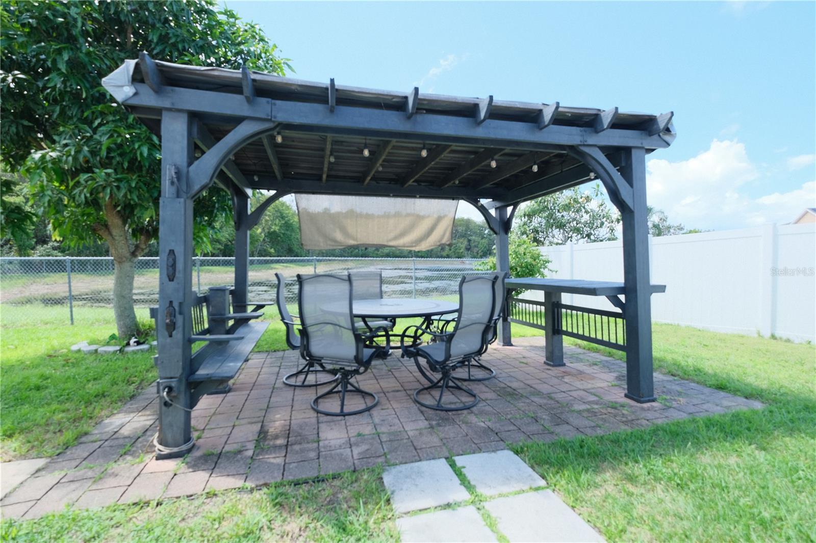806 VIRGINIA WOODS LN