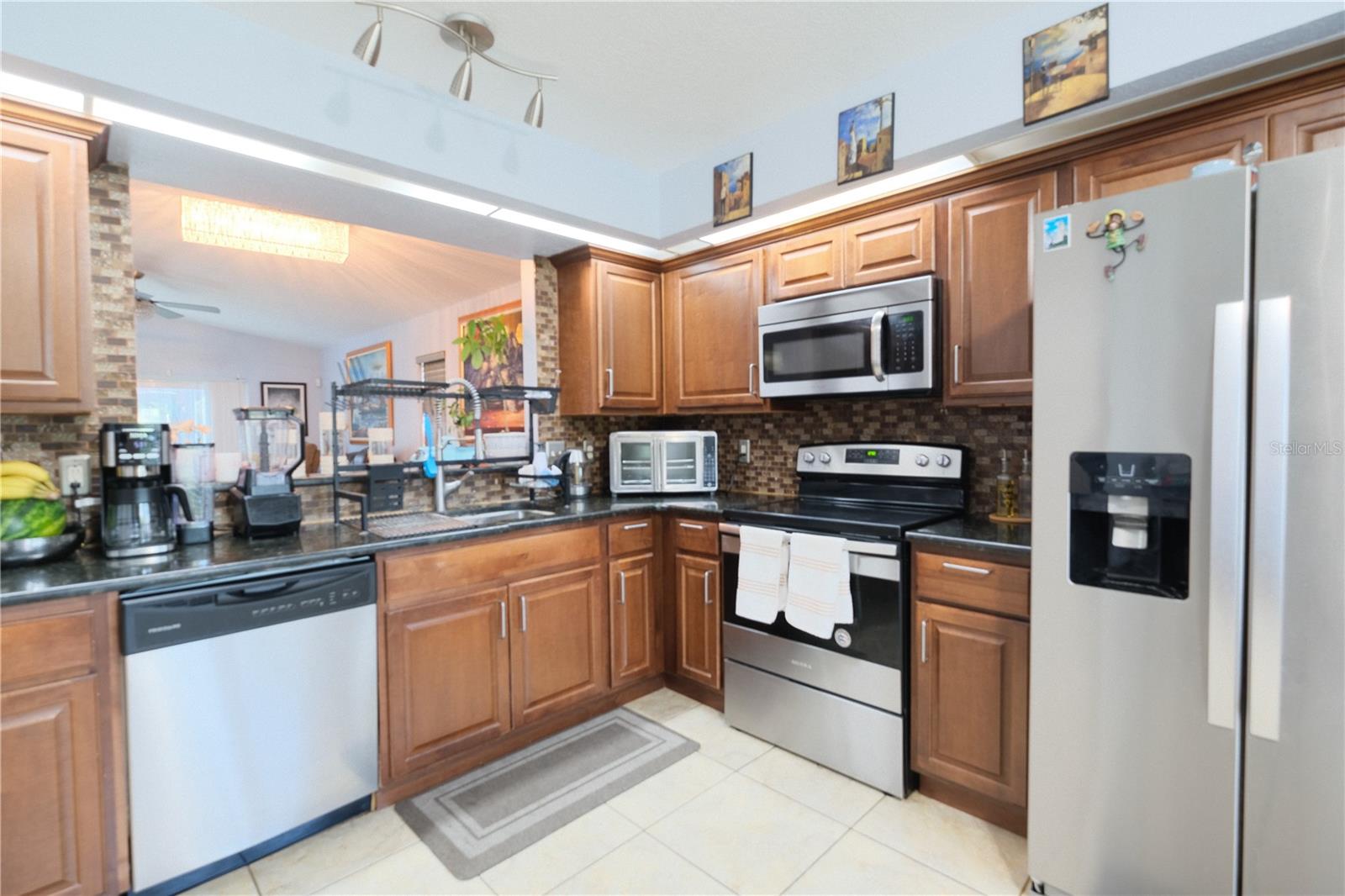 806 VIRGINIA WOODS LN