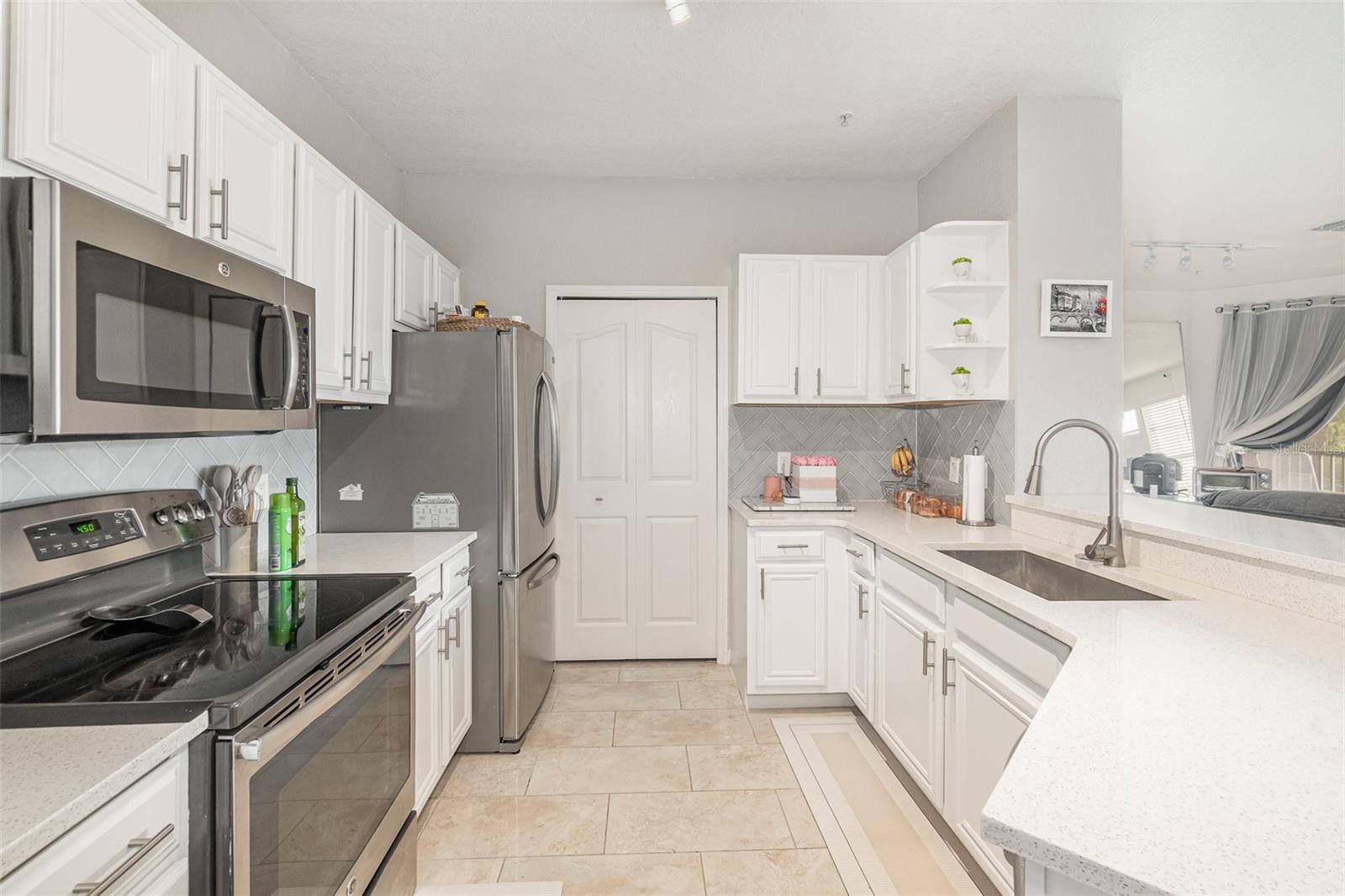 6149 METROWEST BLVD #102