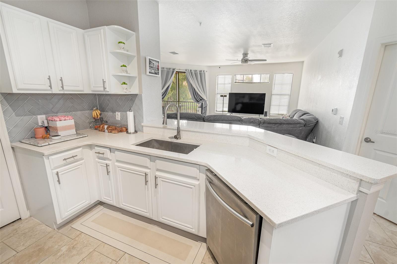 6149 METROWEST BLVD #102