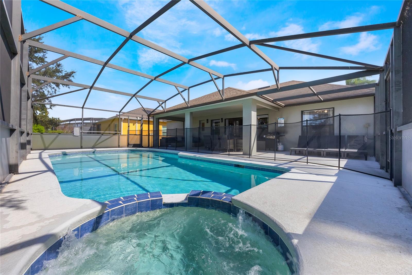 409 COVENTRY RD