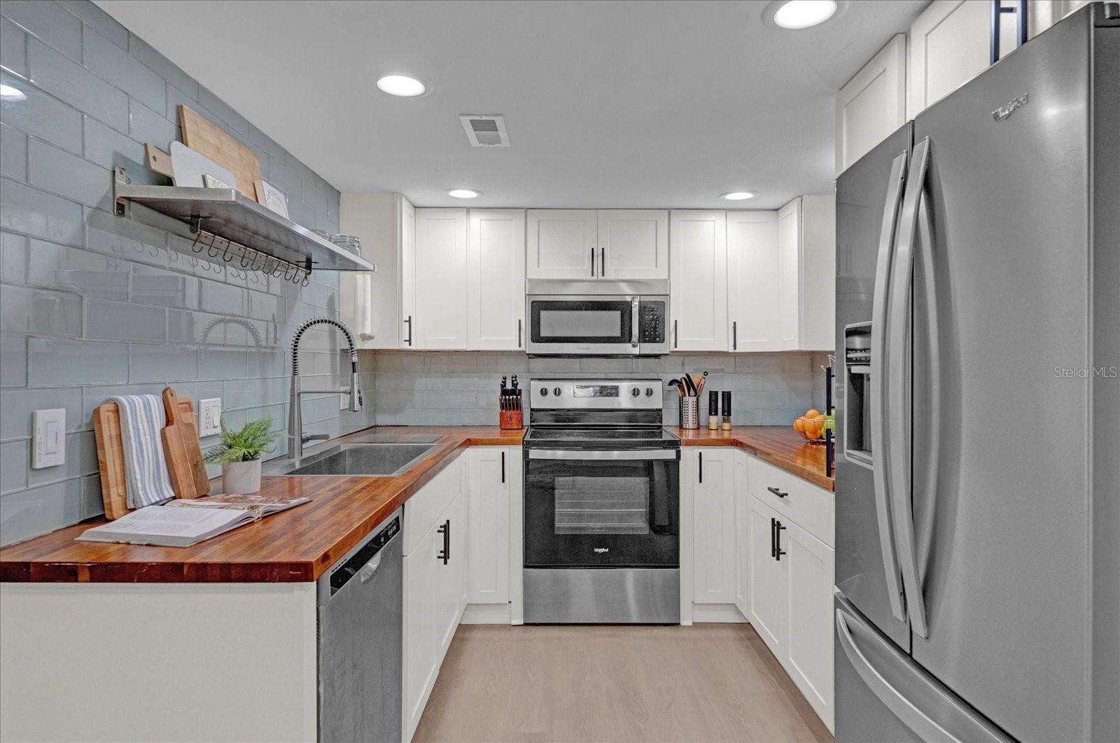 3104 HARRISON AVE #11