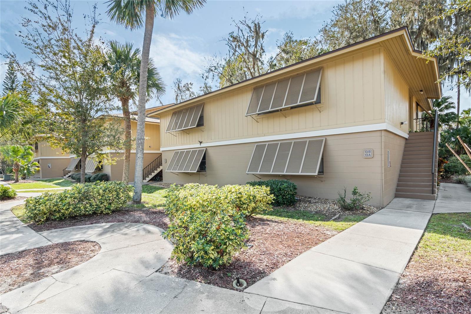 120 HIBISCUS WOODS CT #13B