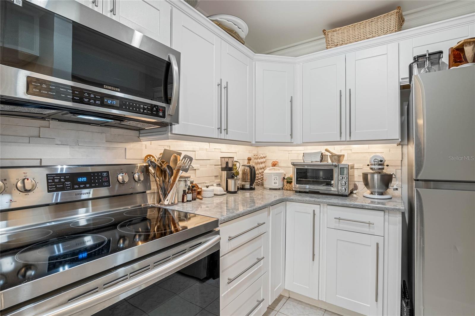 120 HIBISCUS WOODS CT #13B