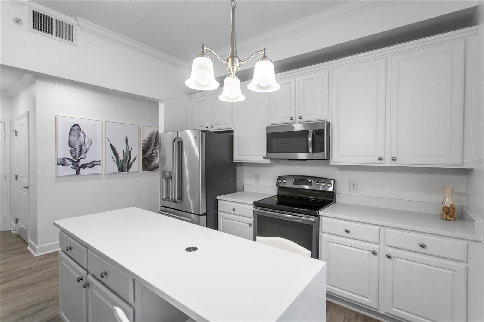1220 VAUX BLVD #102