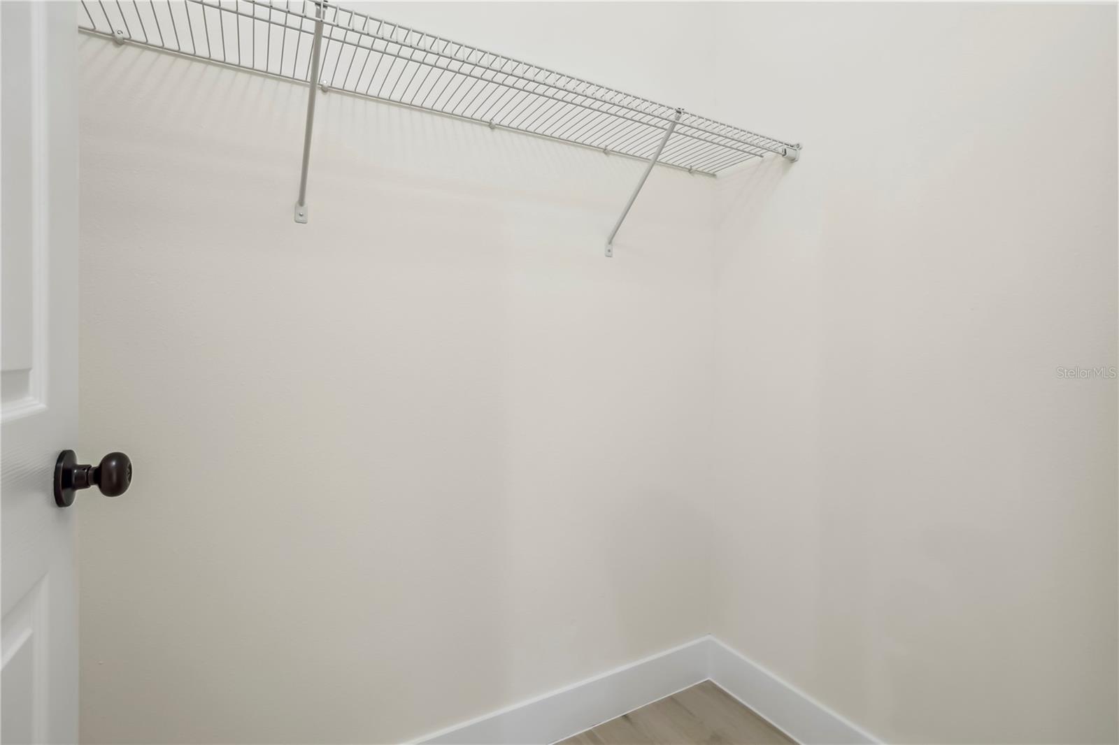 833 S HANCOCK DR