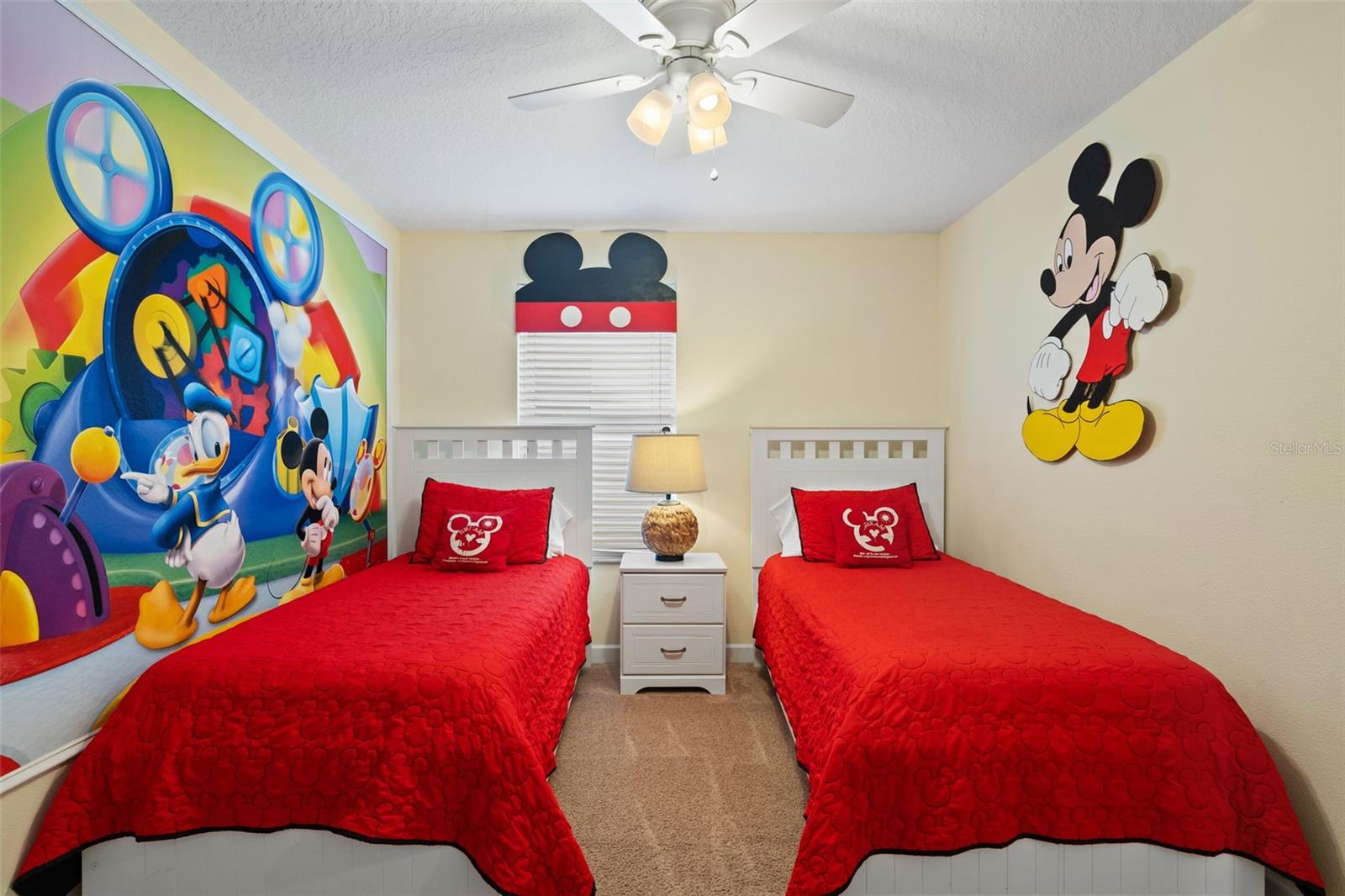 8944 SUGAR PALM RD