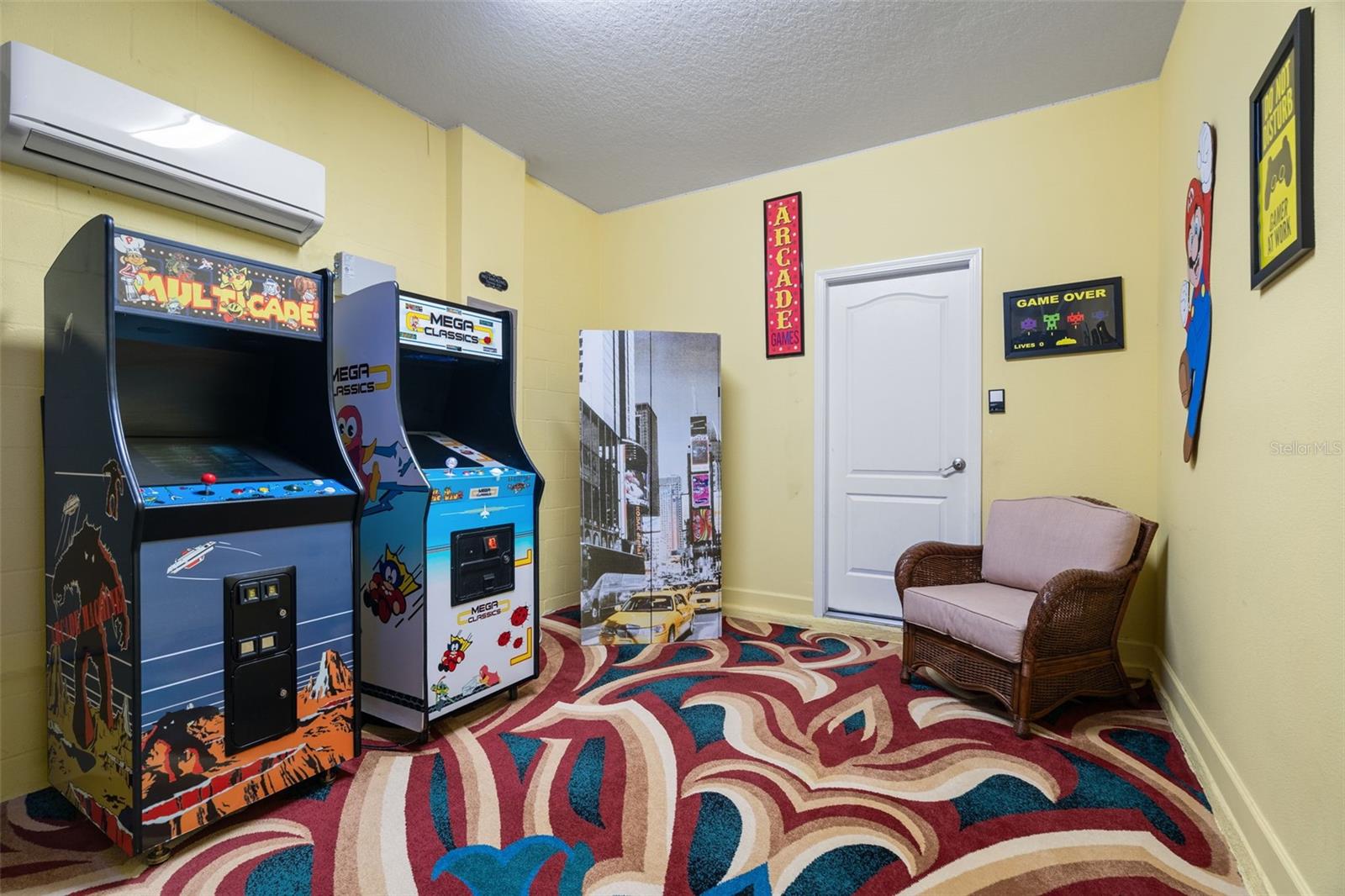 8944 SUGAR PALM RD