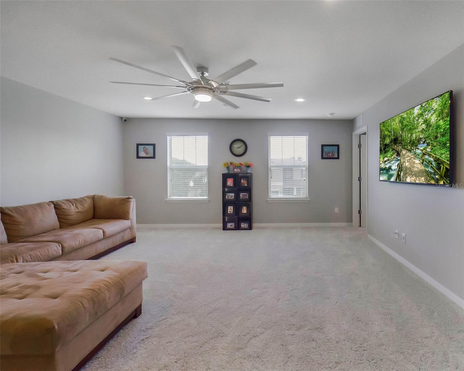 676 BISHOP BAY LOOP