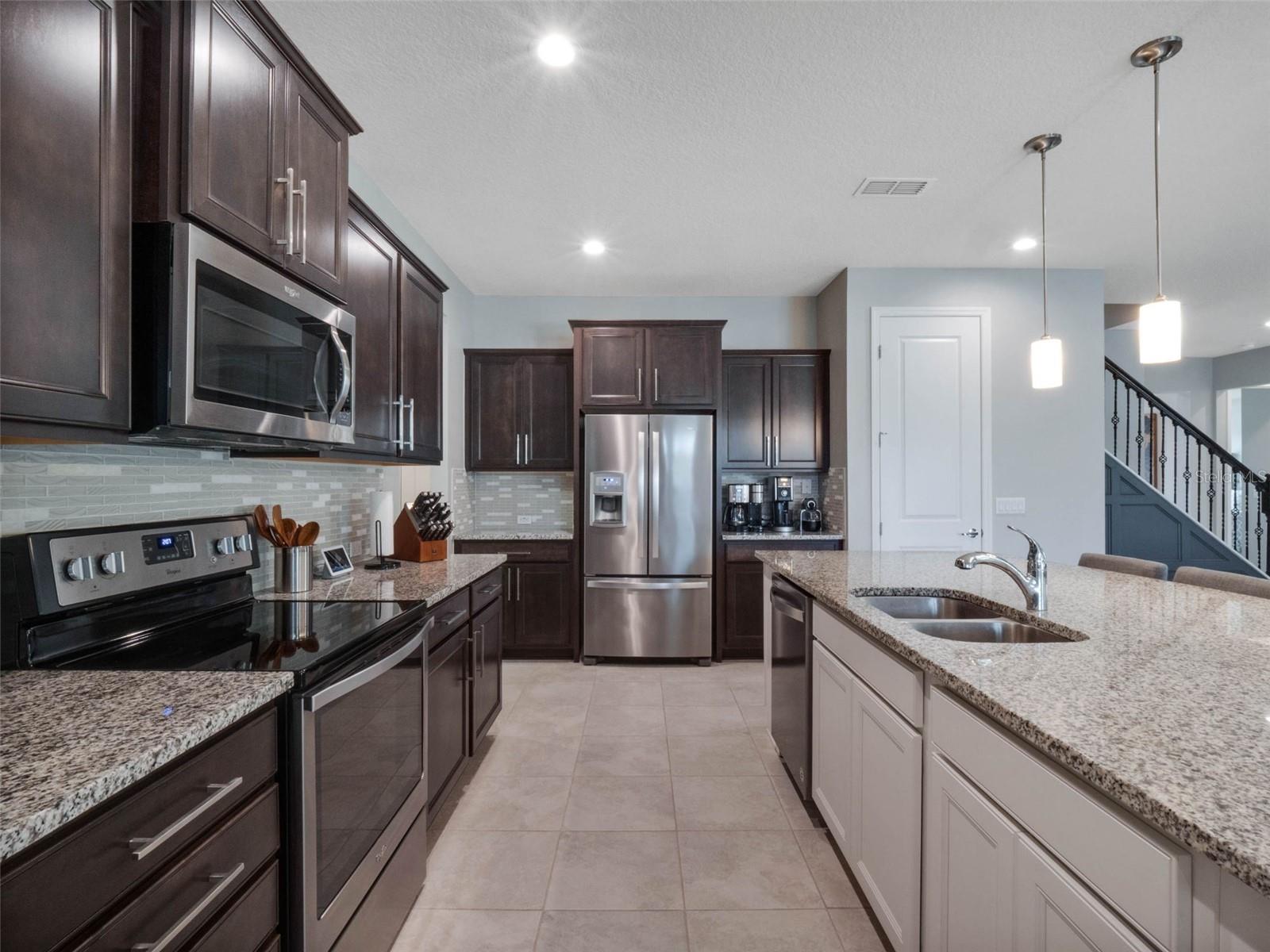 676 BISHOP BAY LOOP