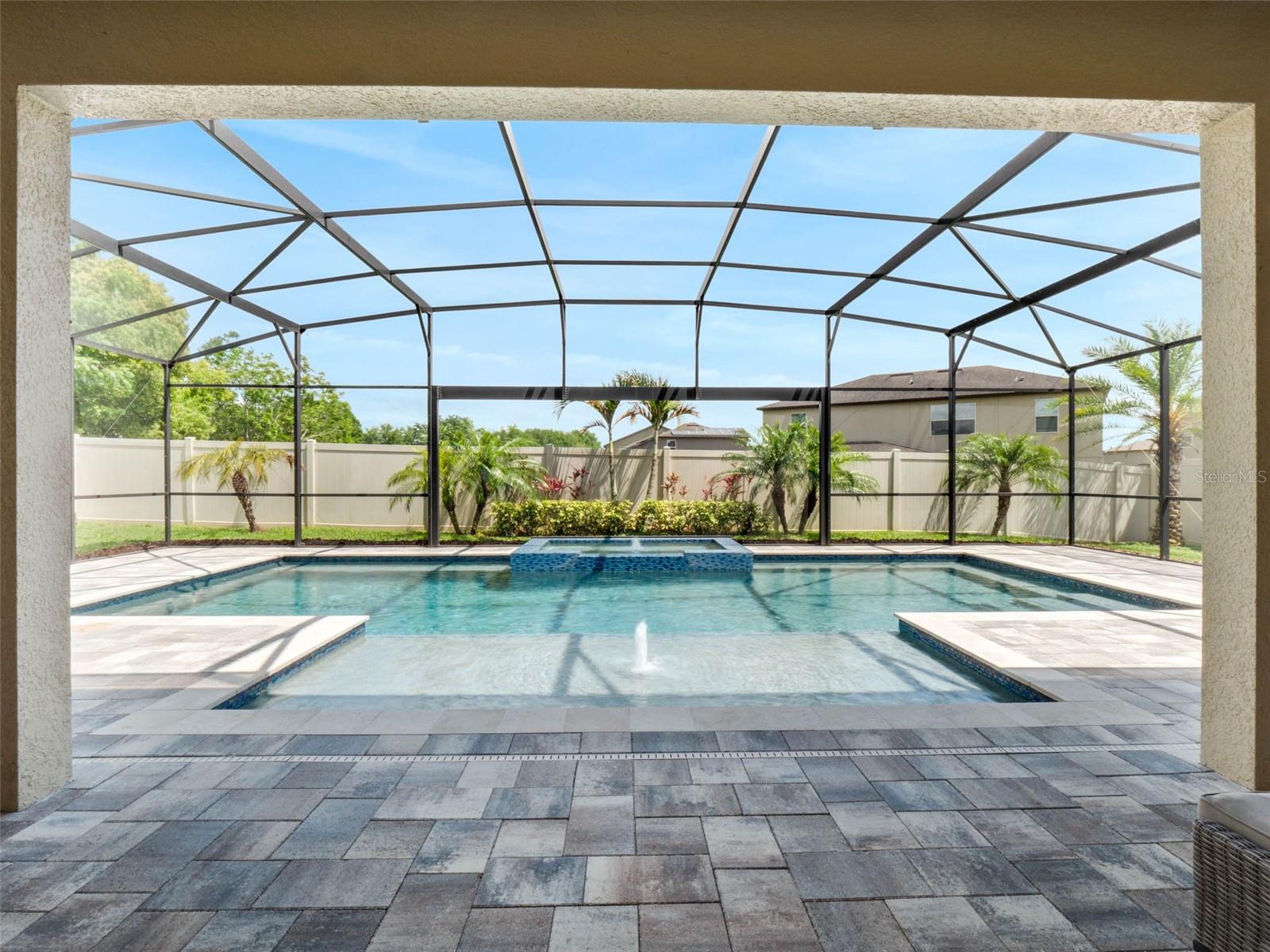 676 BISHOP BAY LOOP