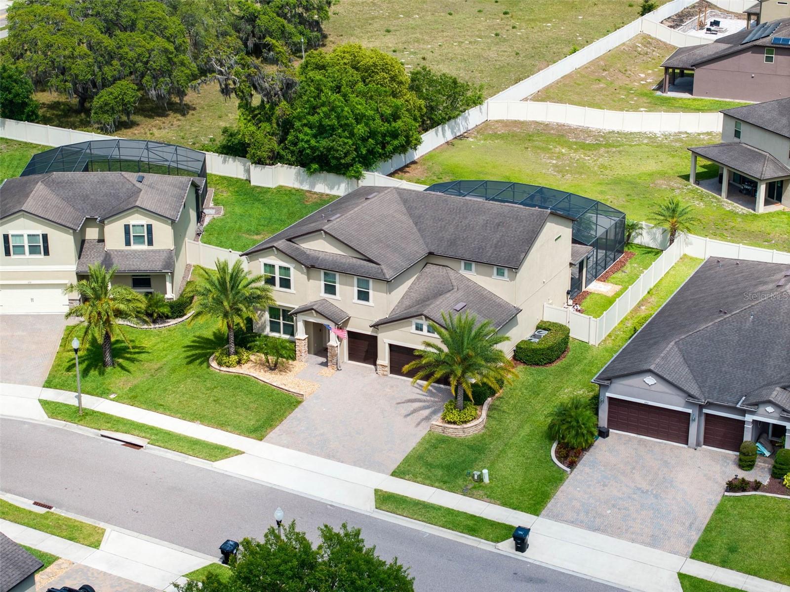 676 BISHOP BAY LOOP