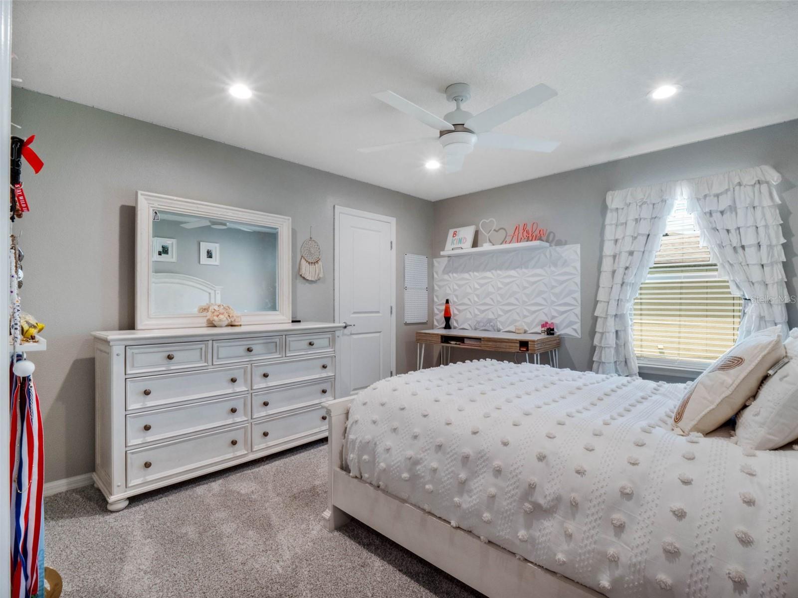 676 BISHOP BAY LOOP