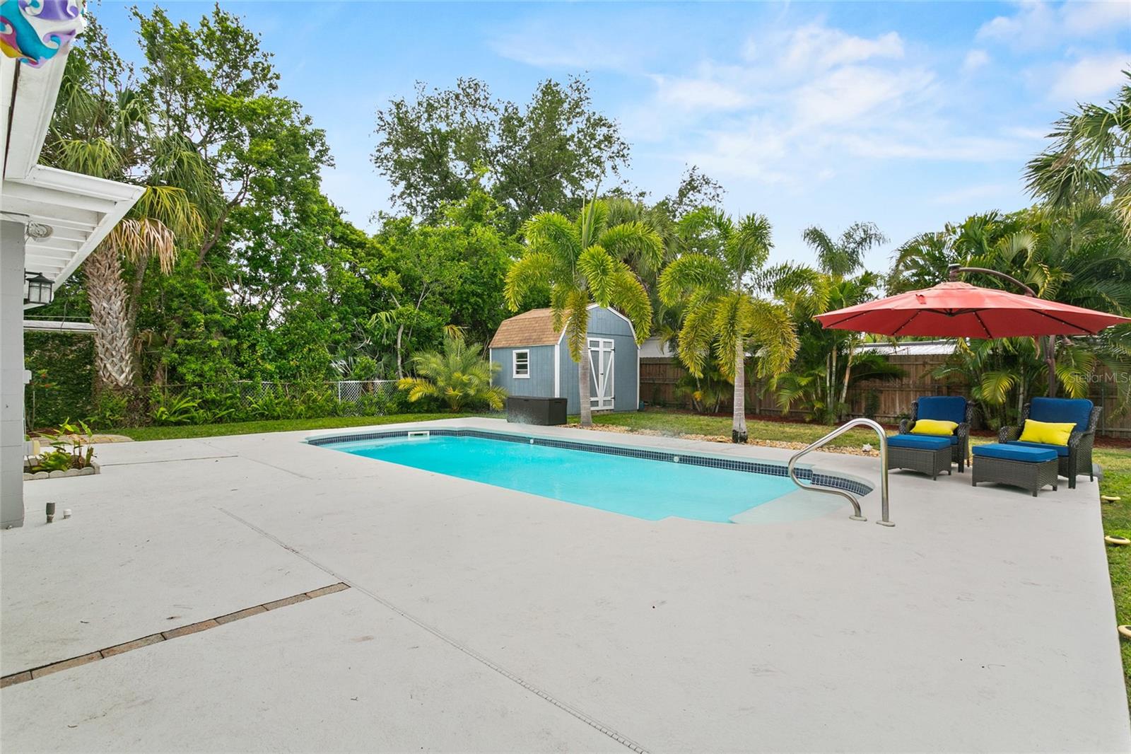 4011 BOBOLINK LN