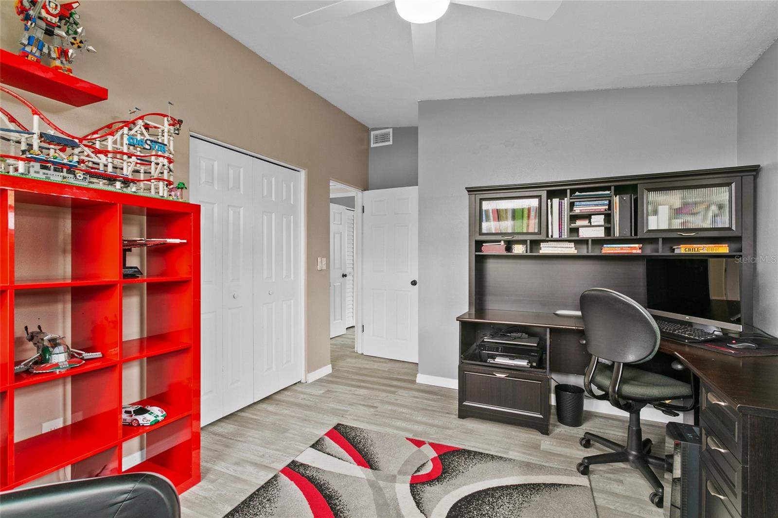 4011 BOBOLINK LN
