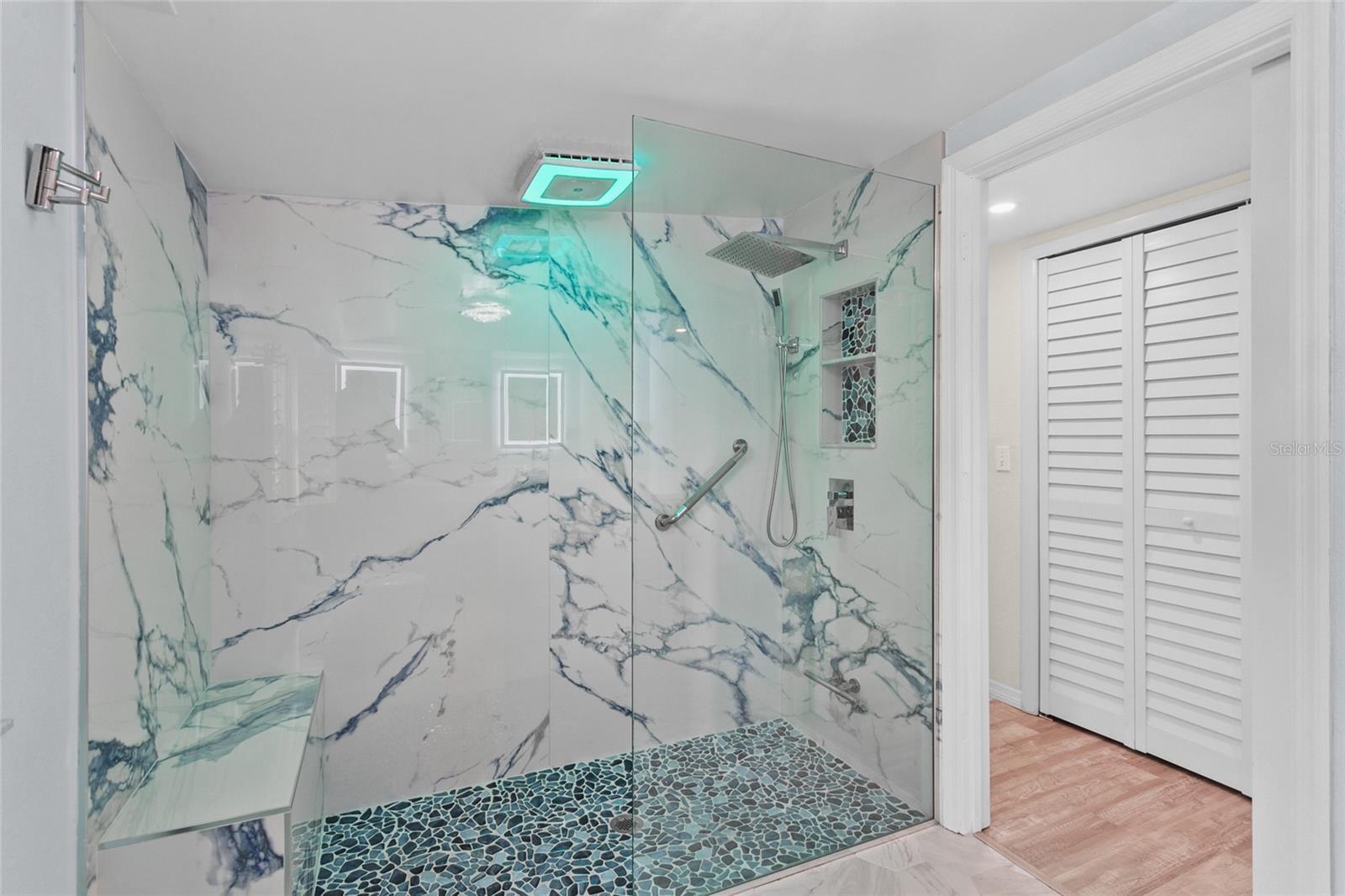 4011 BOBOLINK LN