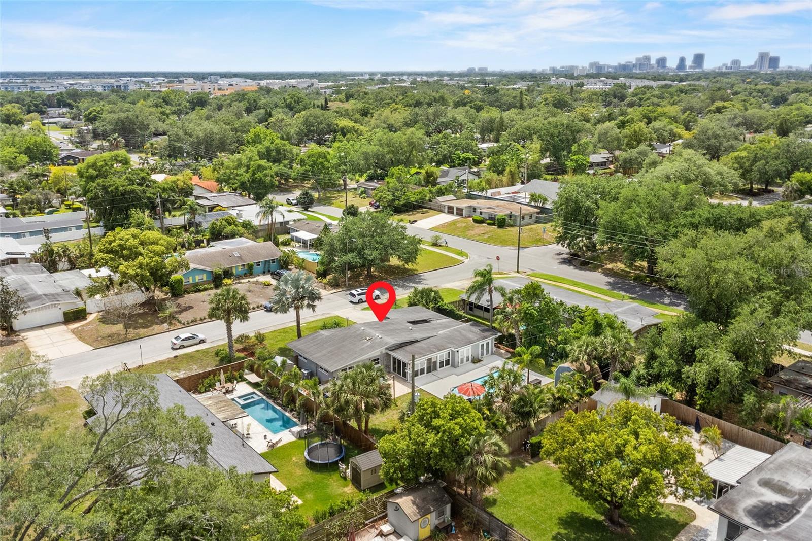 4011 BOBOLINK LN