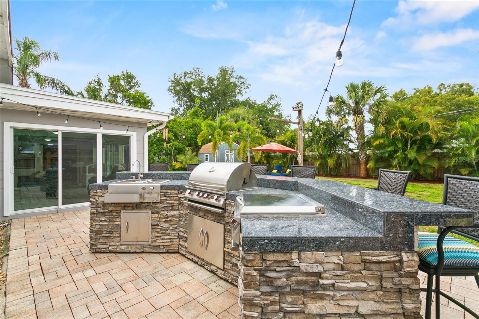4011 BOBOLINK LN