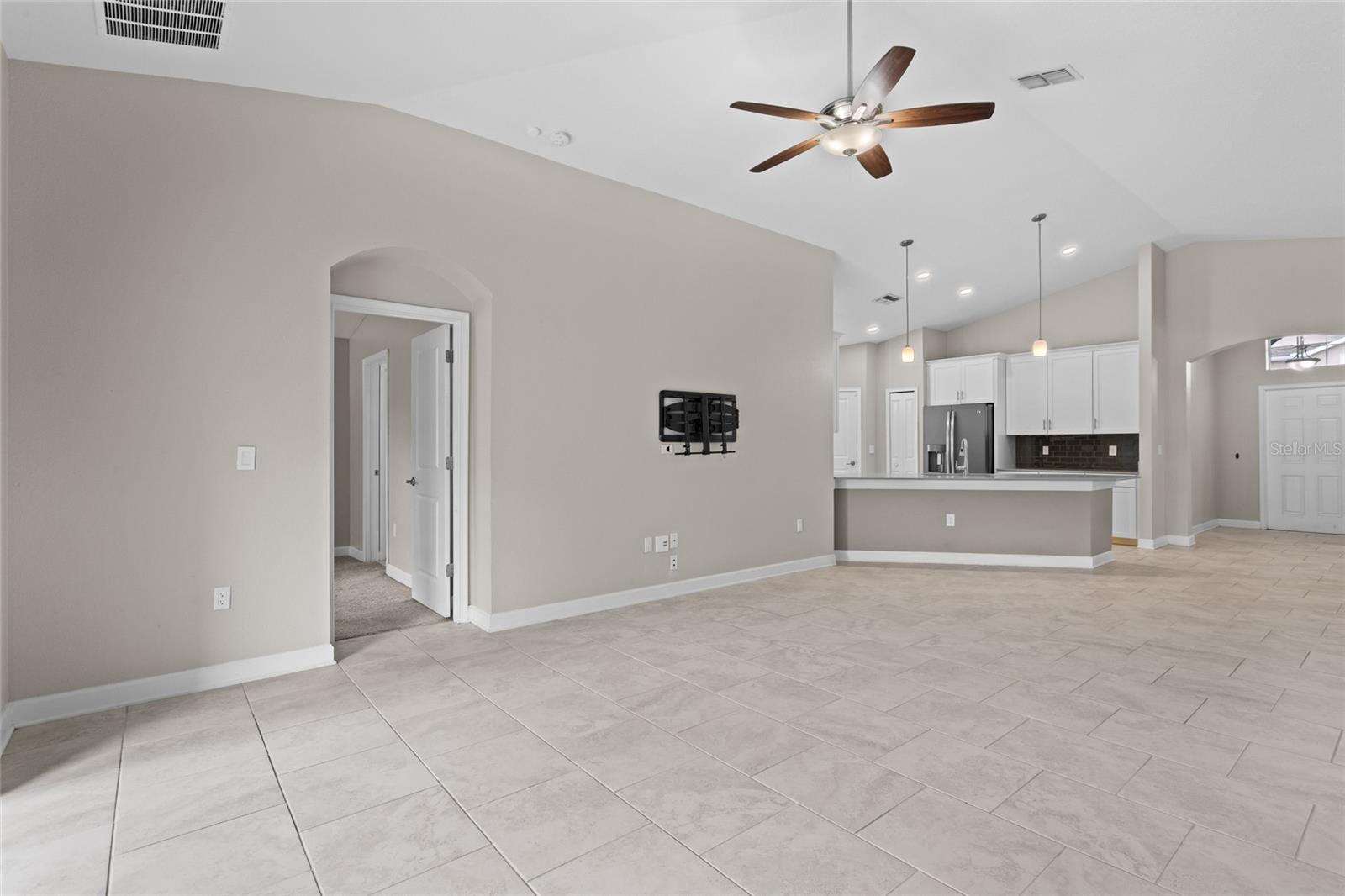 4153 CORTLAND DR