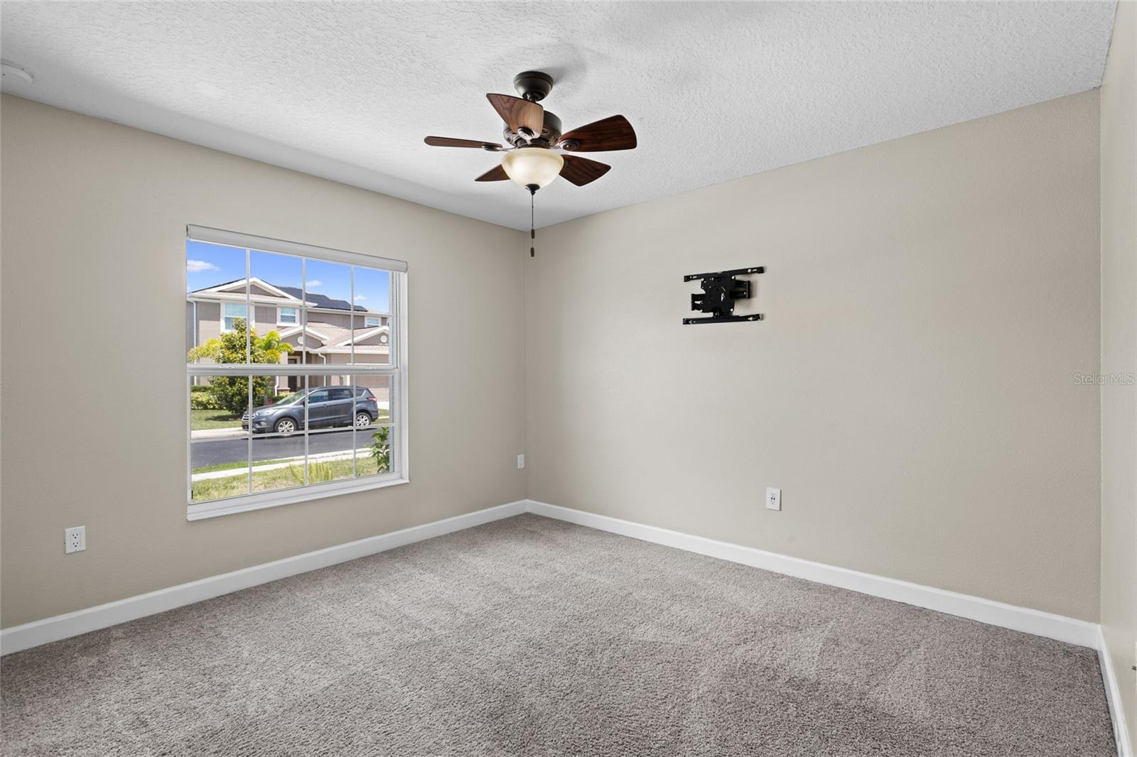 4153 CORTLAND DR