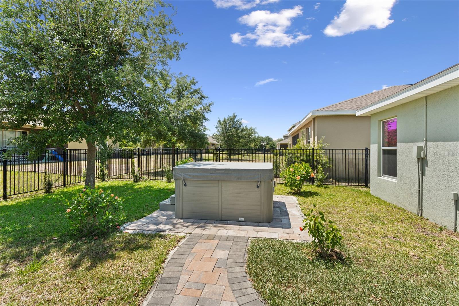 4153 CORTLAND DR