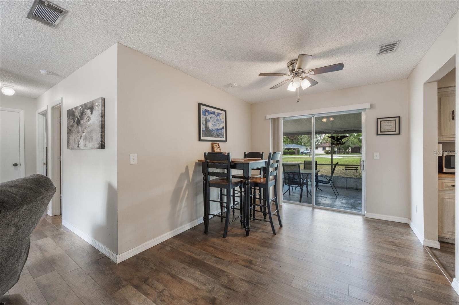 1198 E HANCOCK DR
