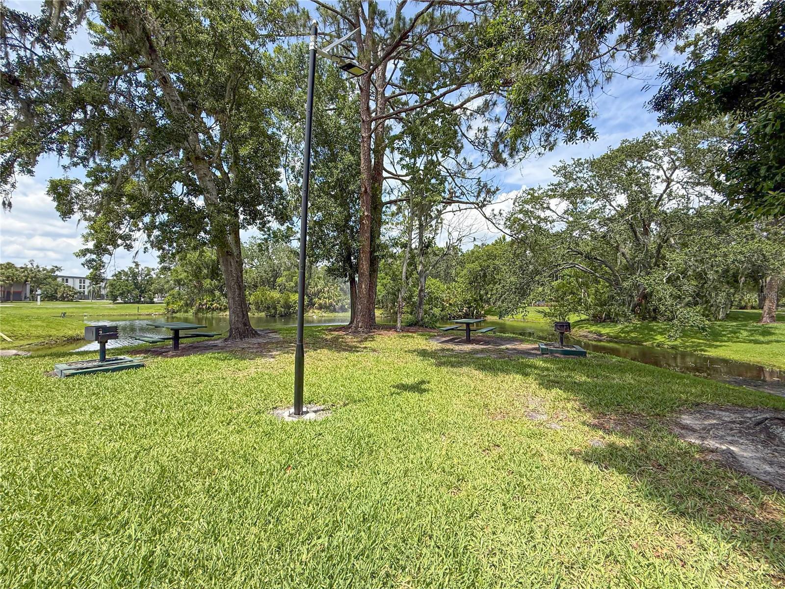 3034 PARKWAY BLVD #102