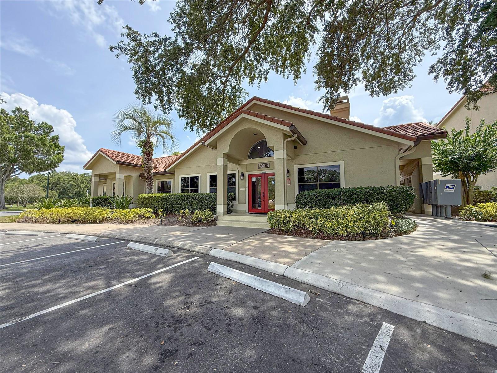 3034 PARKWAY BLVD #102