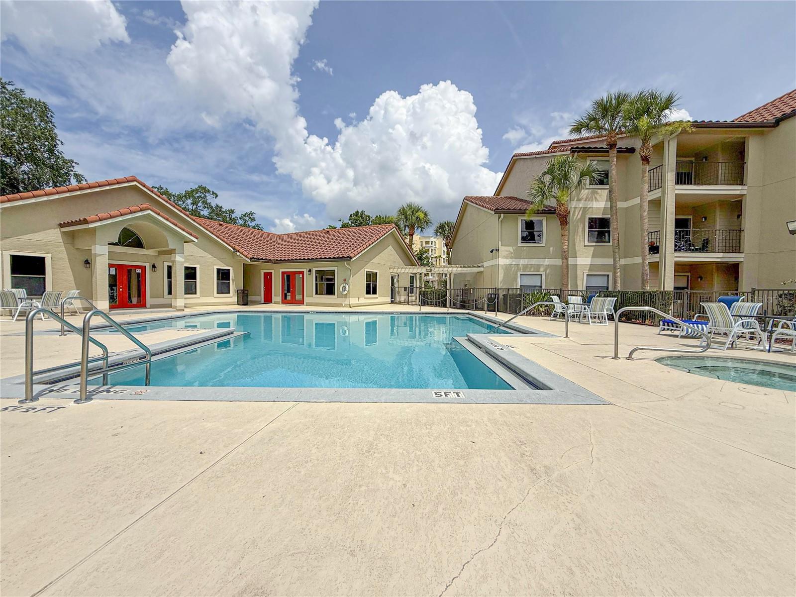 3034 PARKWAY BLVD #102