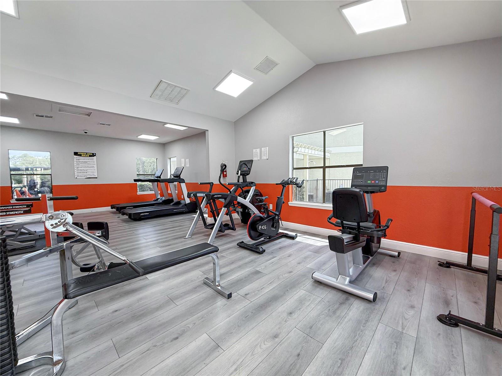 3034 PARKWAY BLVD #102