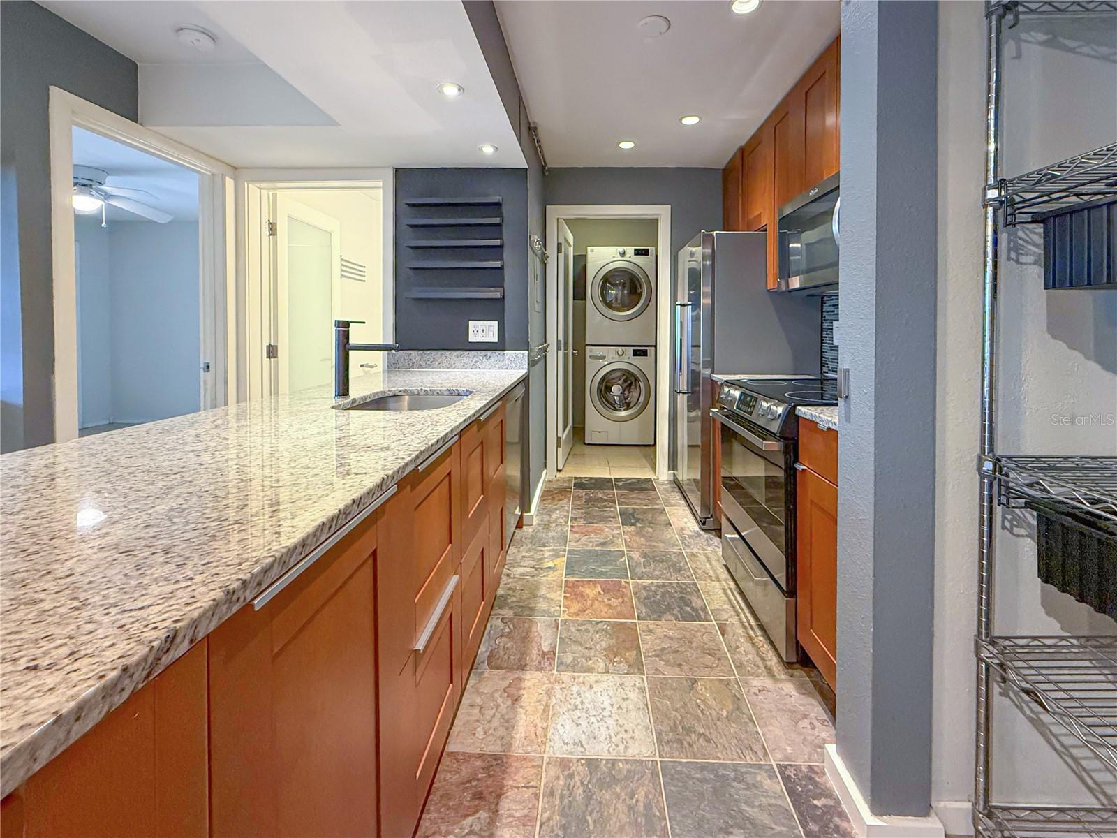 3034 PARKWAY BLVD #102