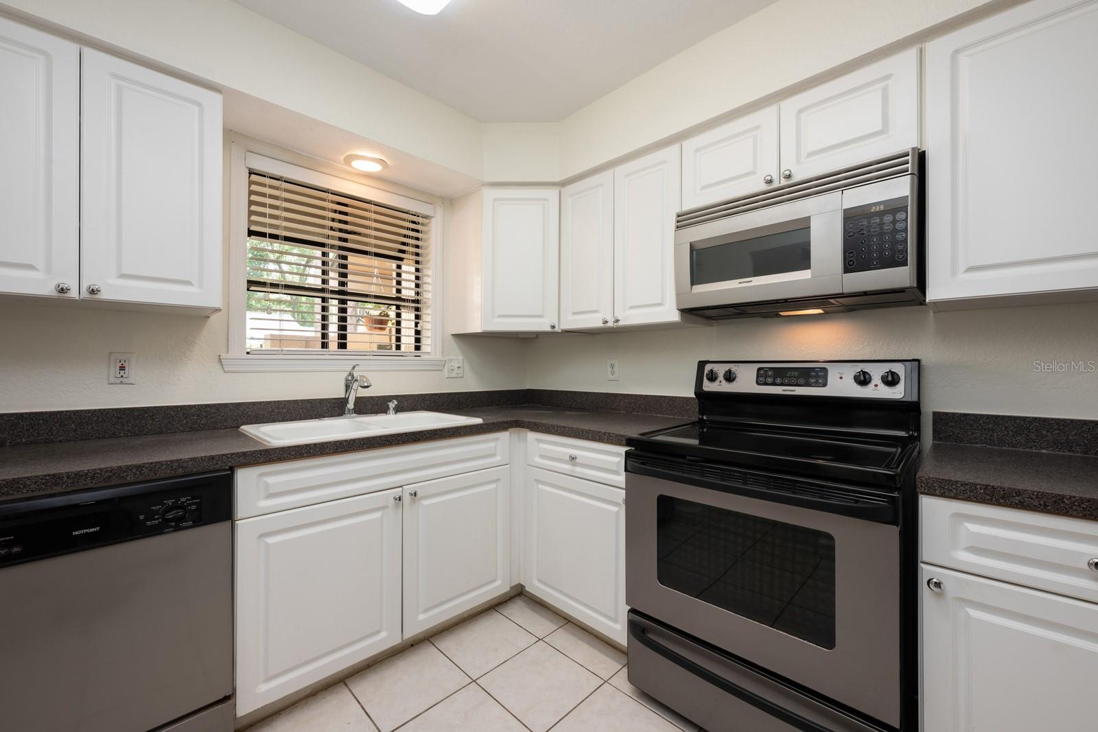 940 DOUGLAS AVE #132