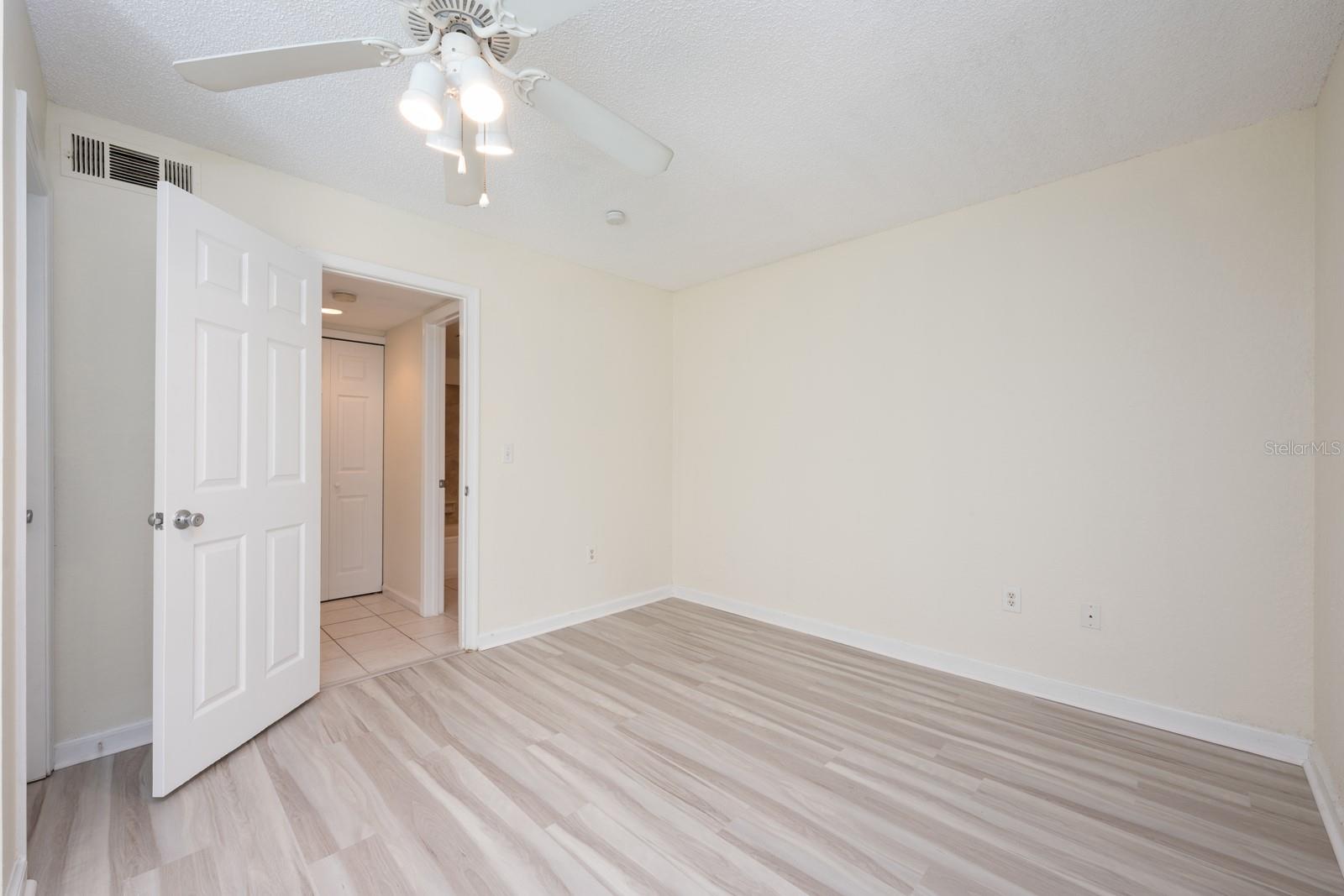 940 DOUGLAS AVE #132