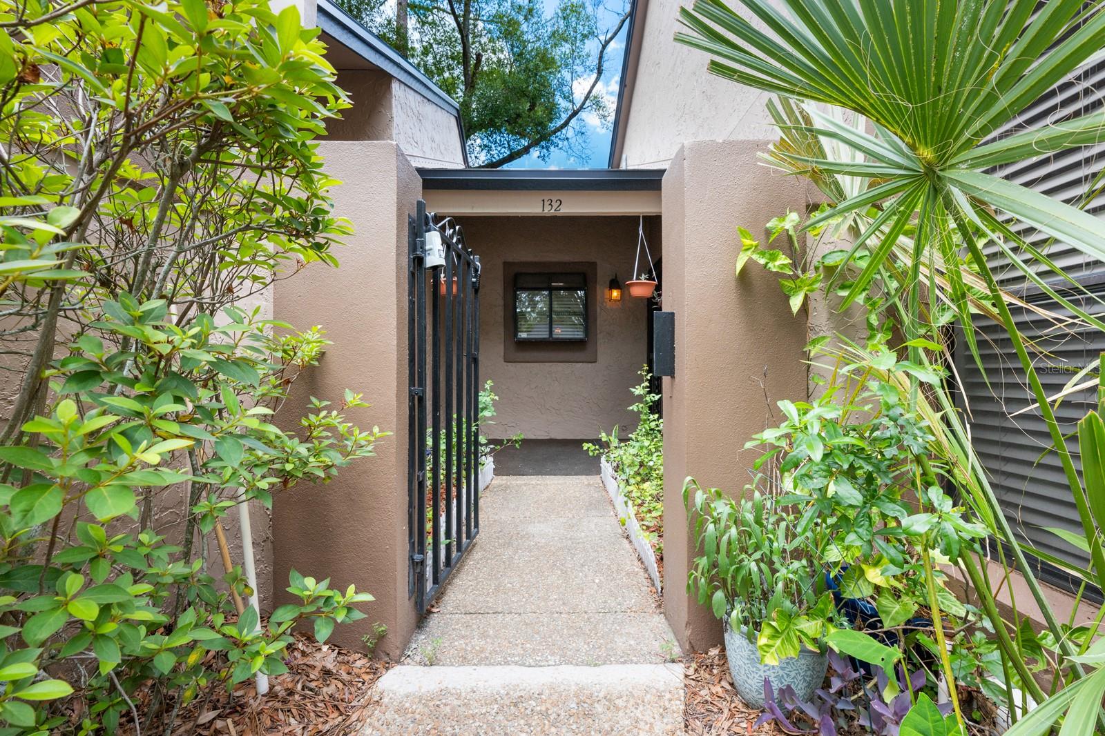 940 DOUGLAS AVE #132