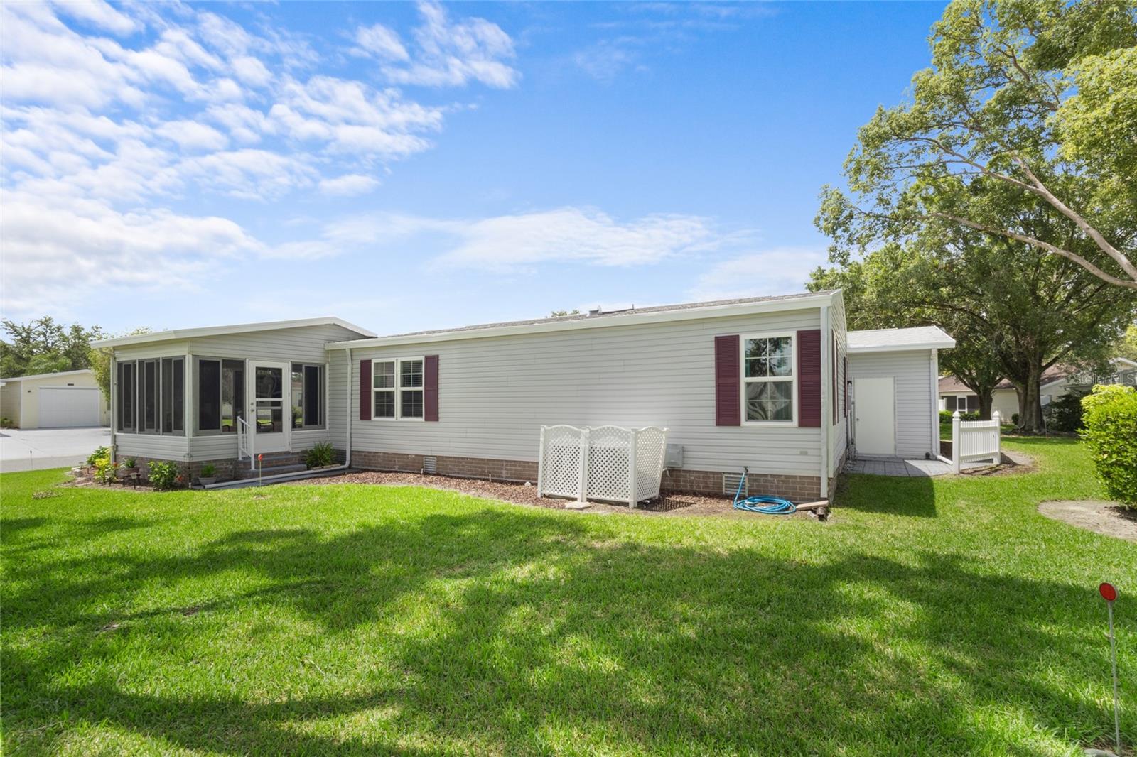 25333 CASA DEL LAGO LN