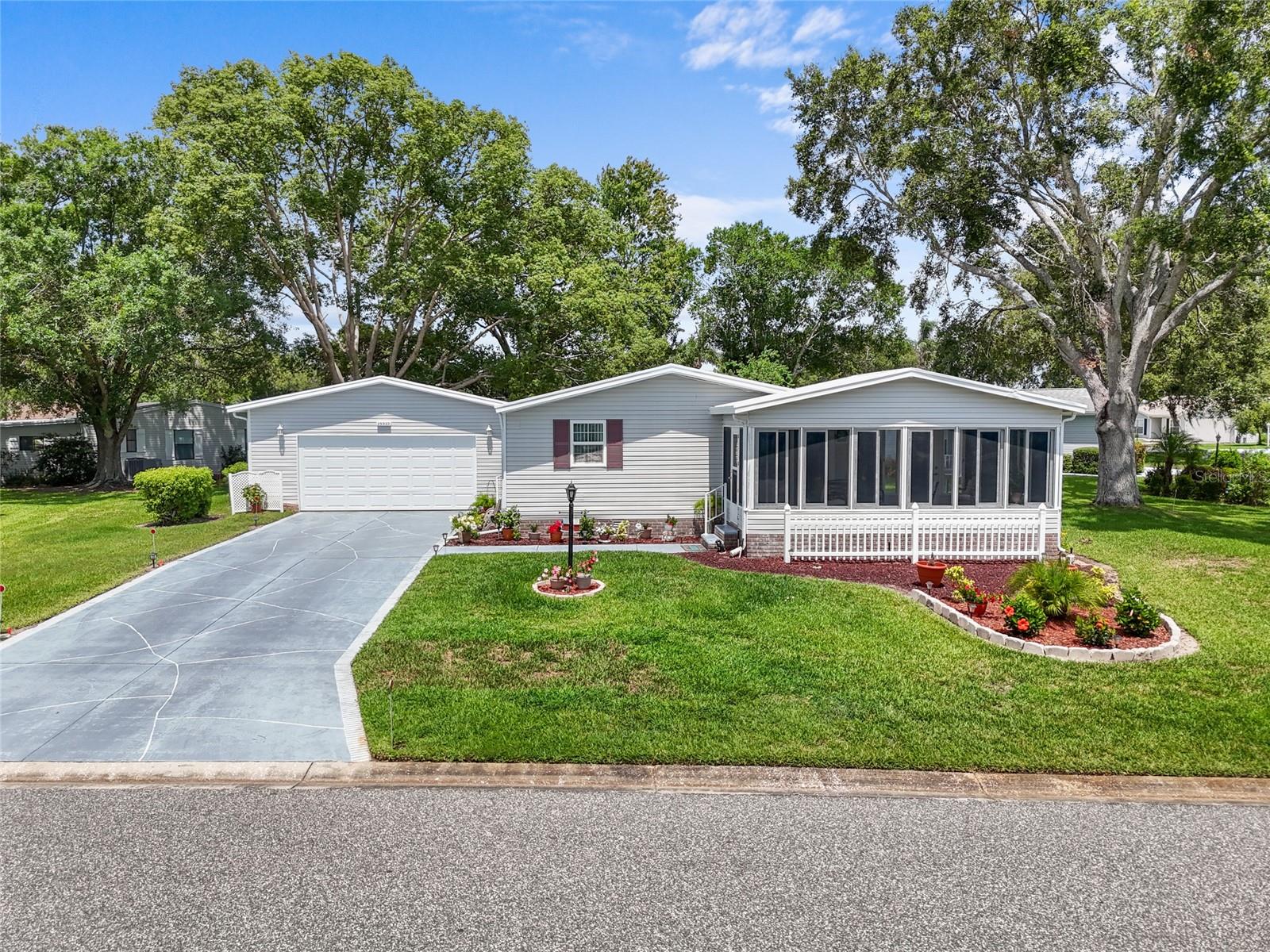 25333 CASA DEL LAGO LN