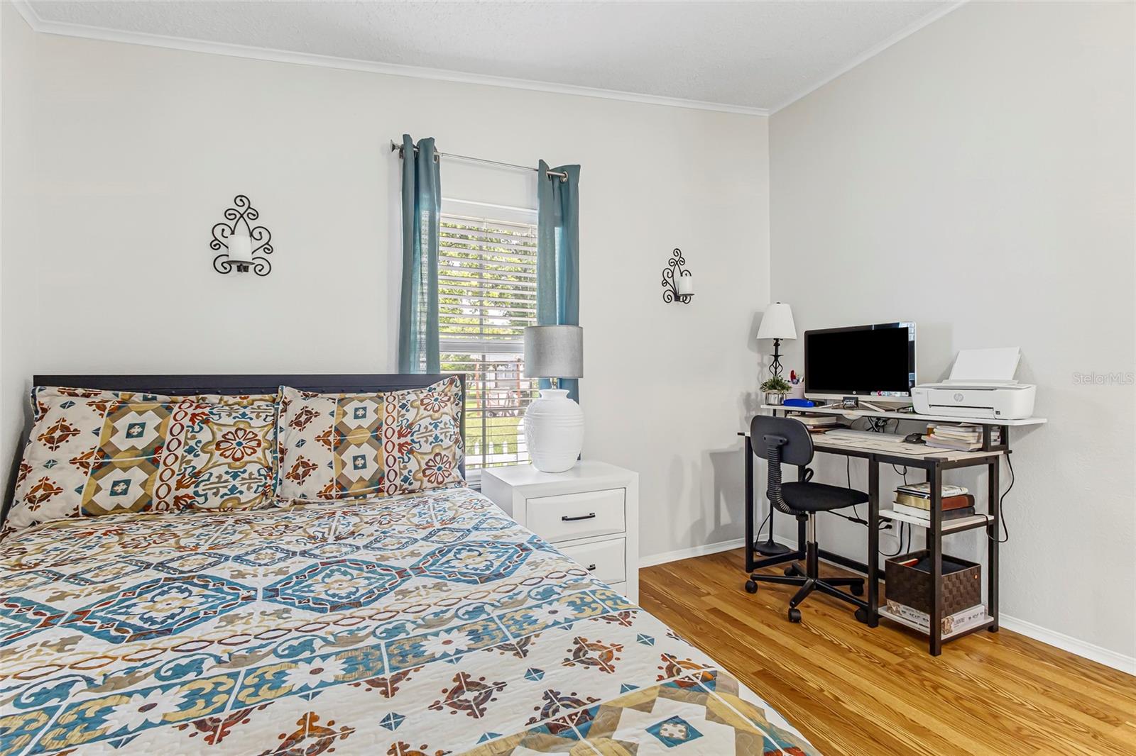 25333 CASA DEL LAGO LN