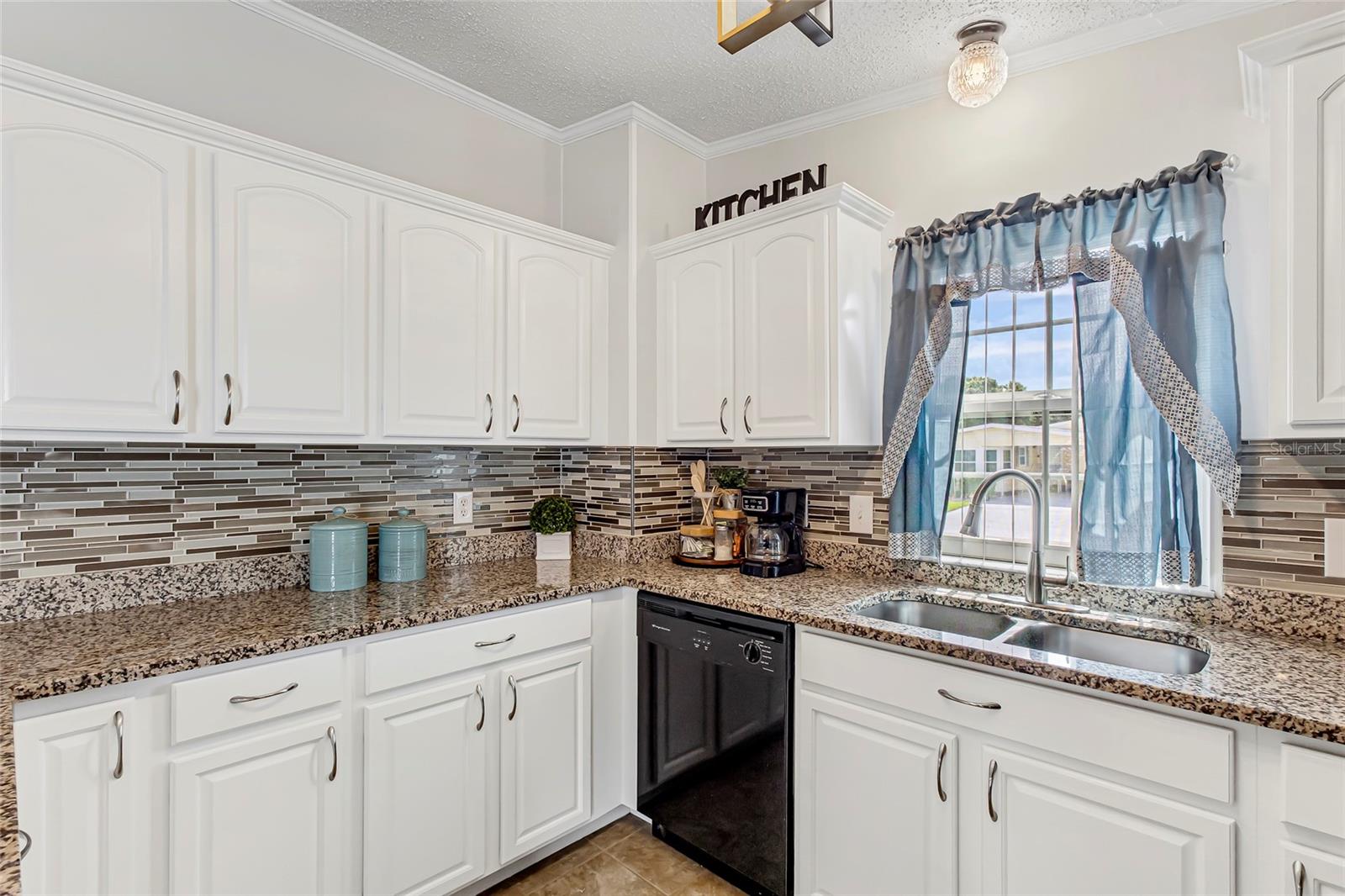 25333 CASA DEL LAGO LN