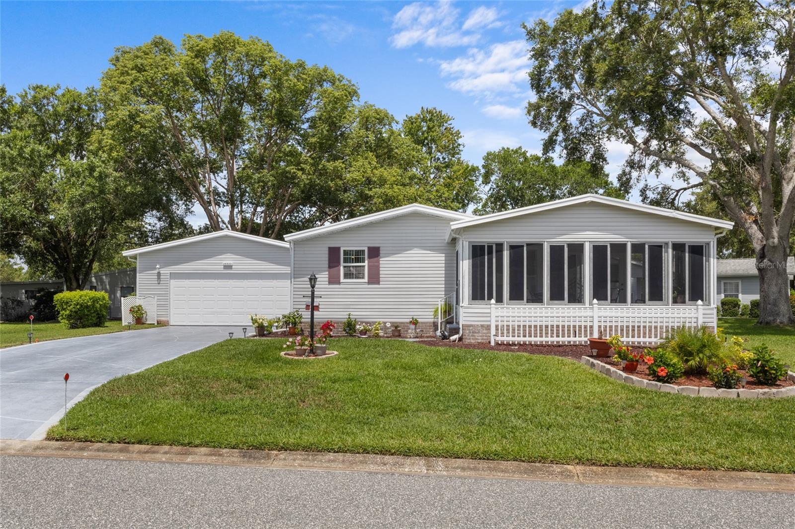 25333 CASA DEL LAGO LN