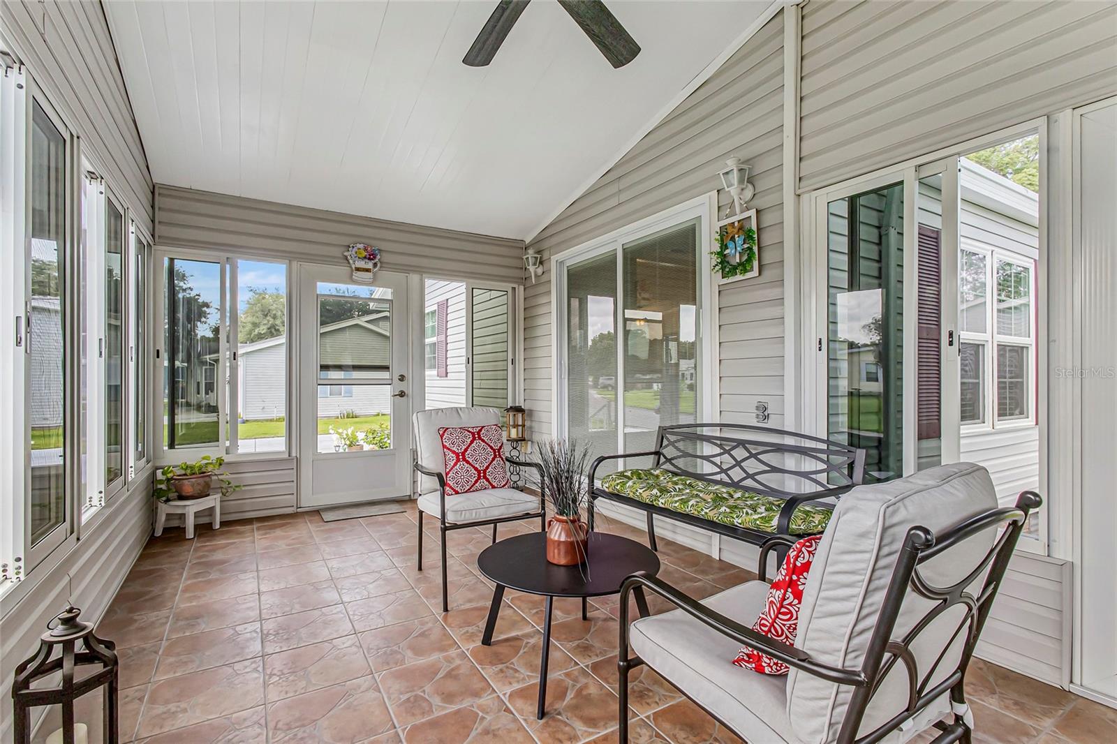 25333 CASA DEL LAGO LN