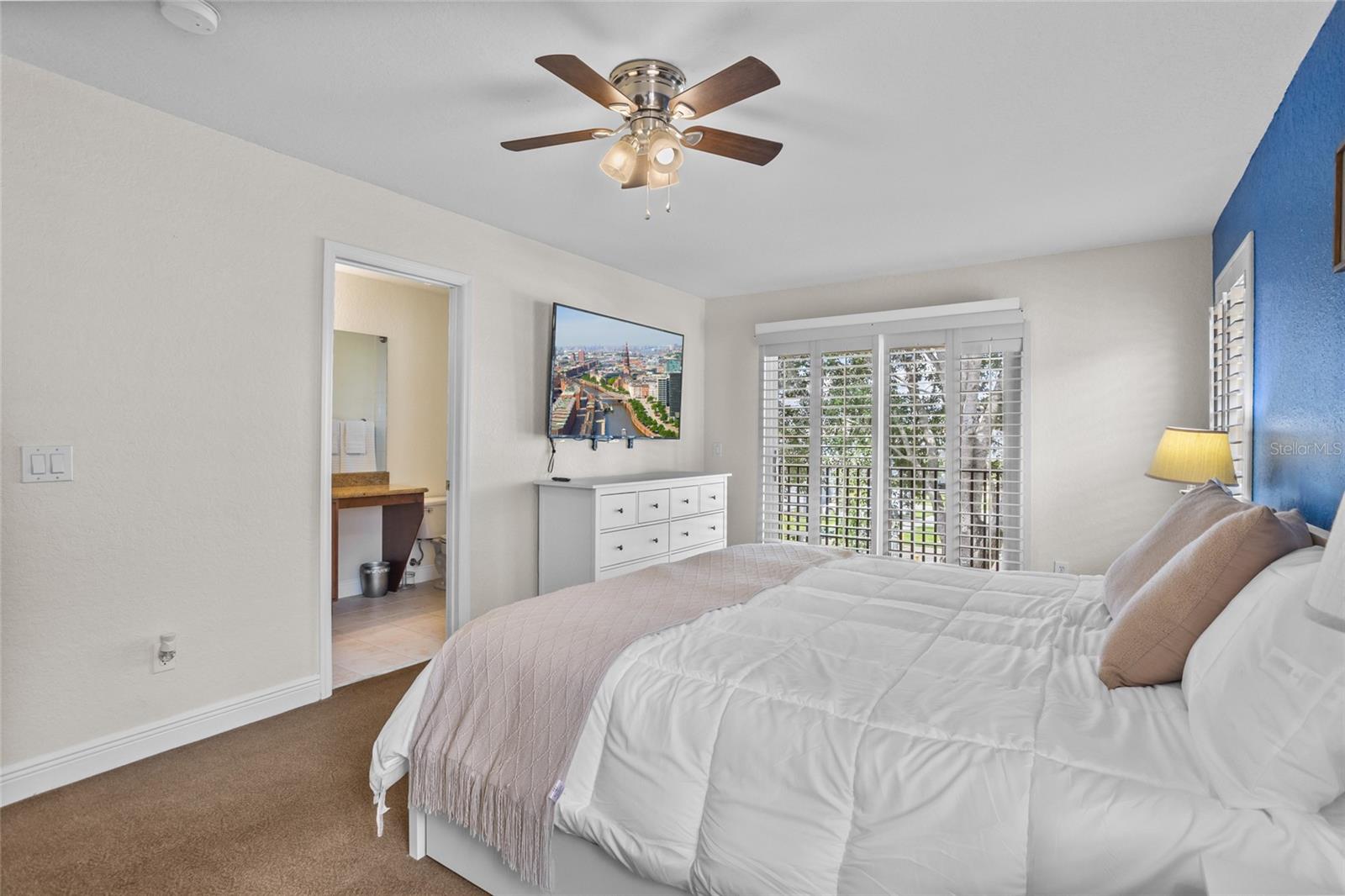 3102 CALABRIA AVE #3102