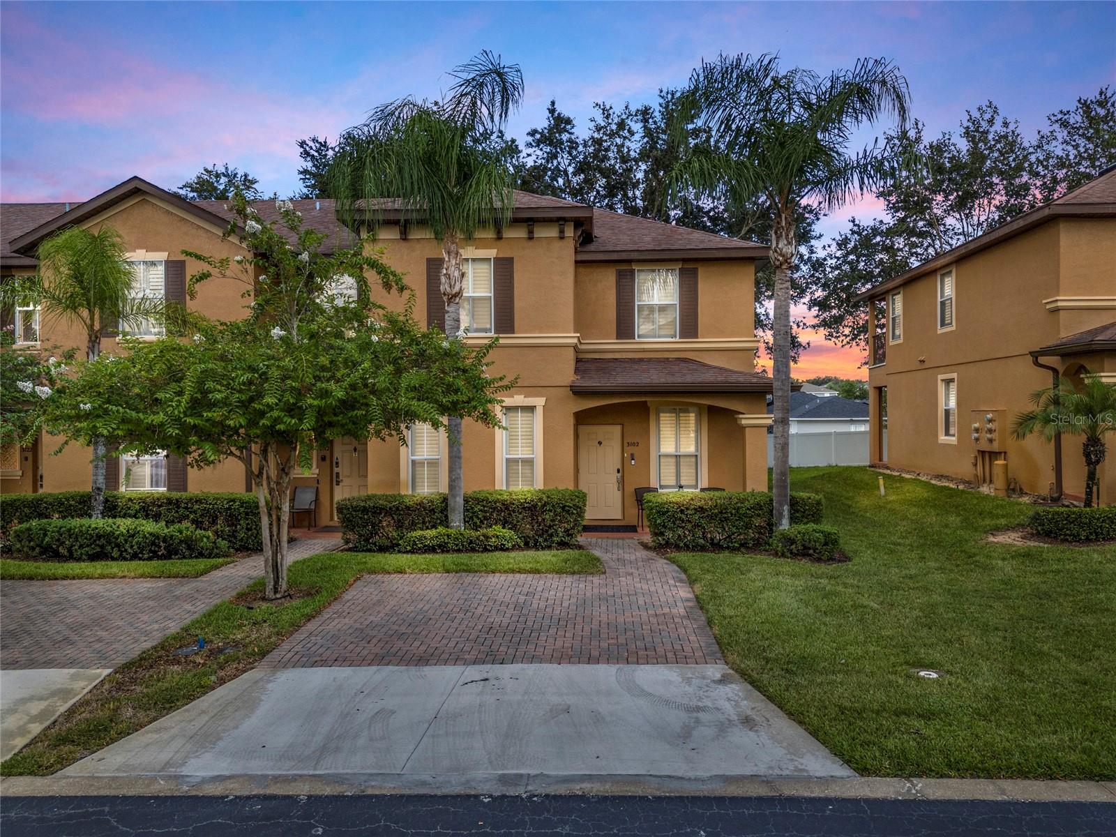 3102 CALABRIA AVE #3102