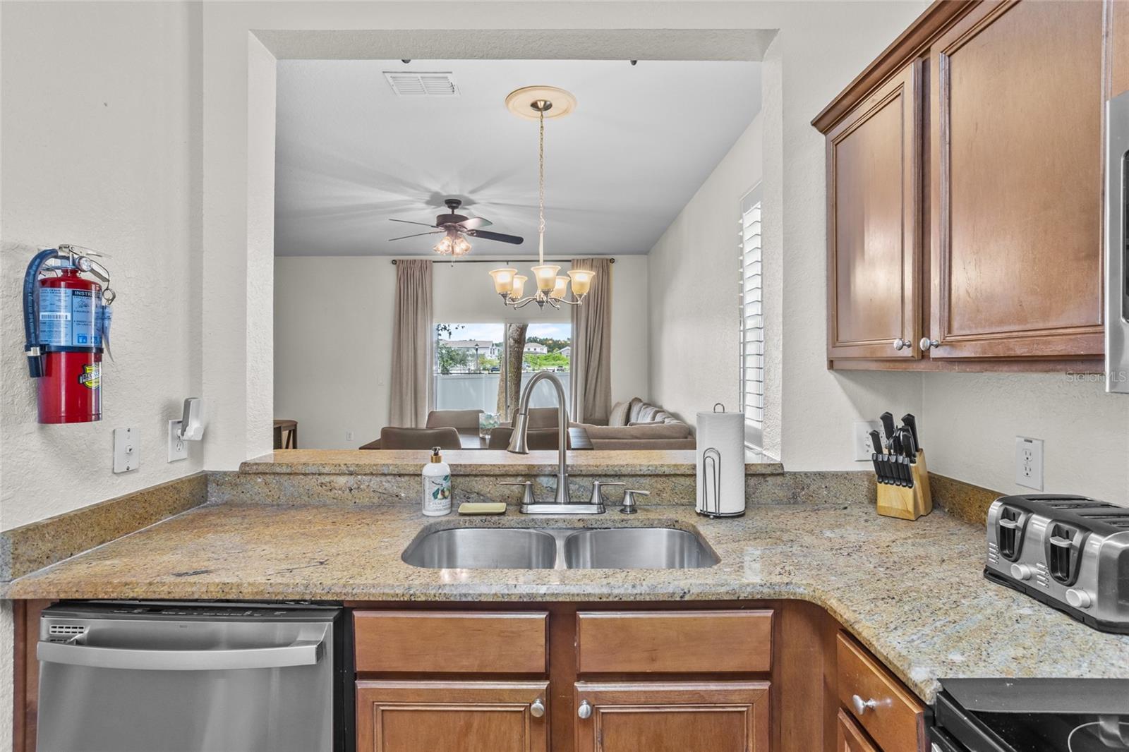 3102 CALABRIA AVE #3102