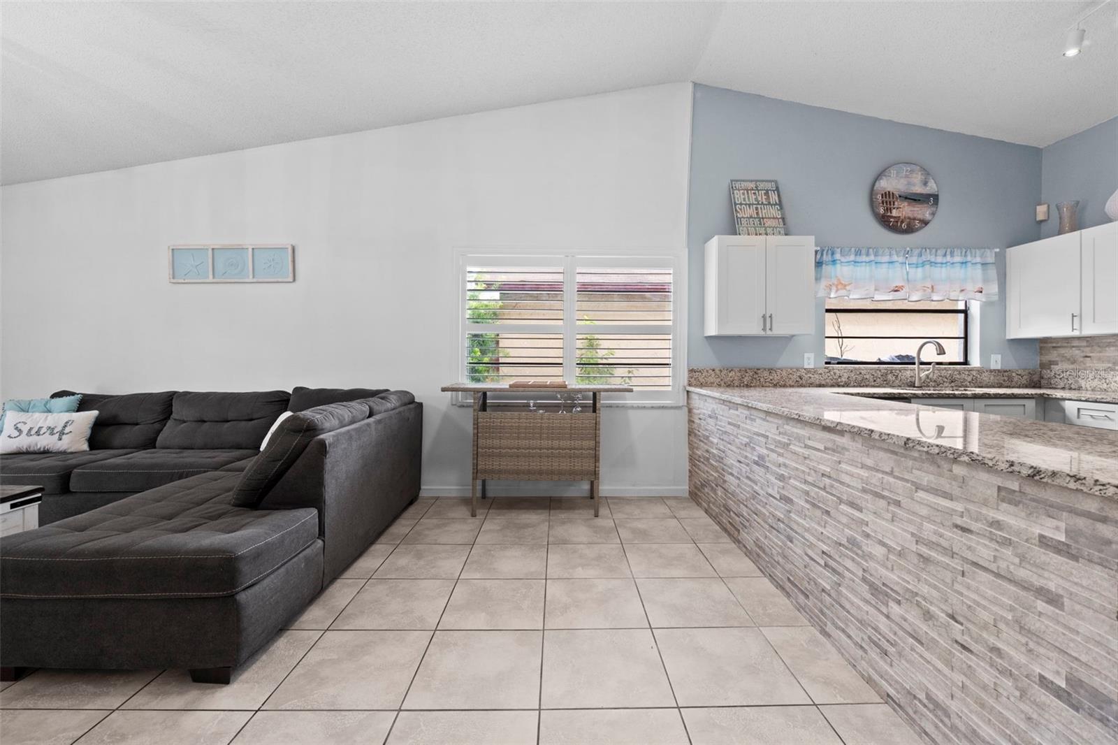 1243 BRIDLEBROOK DR