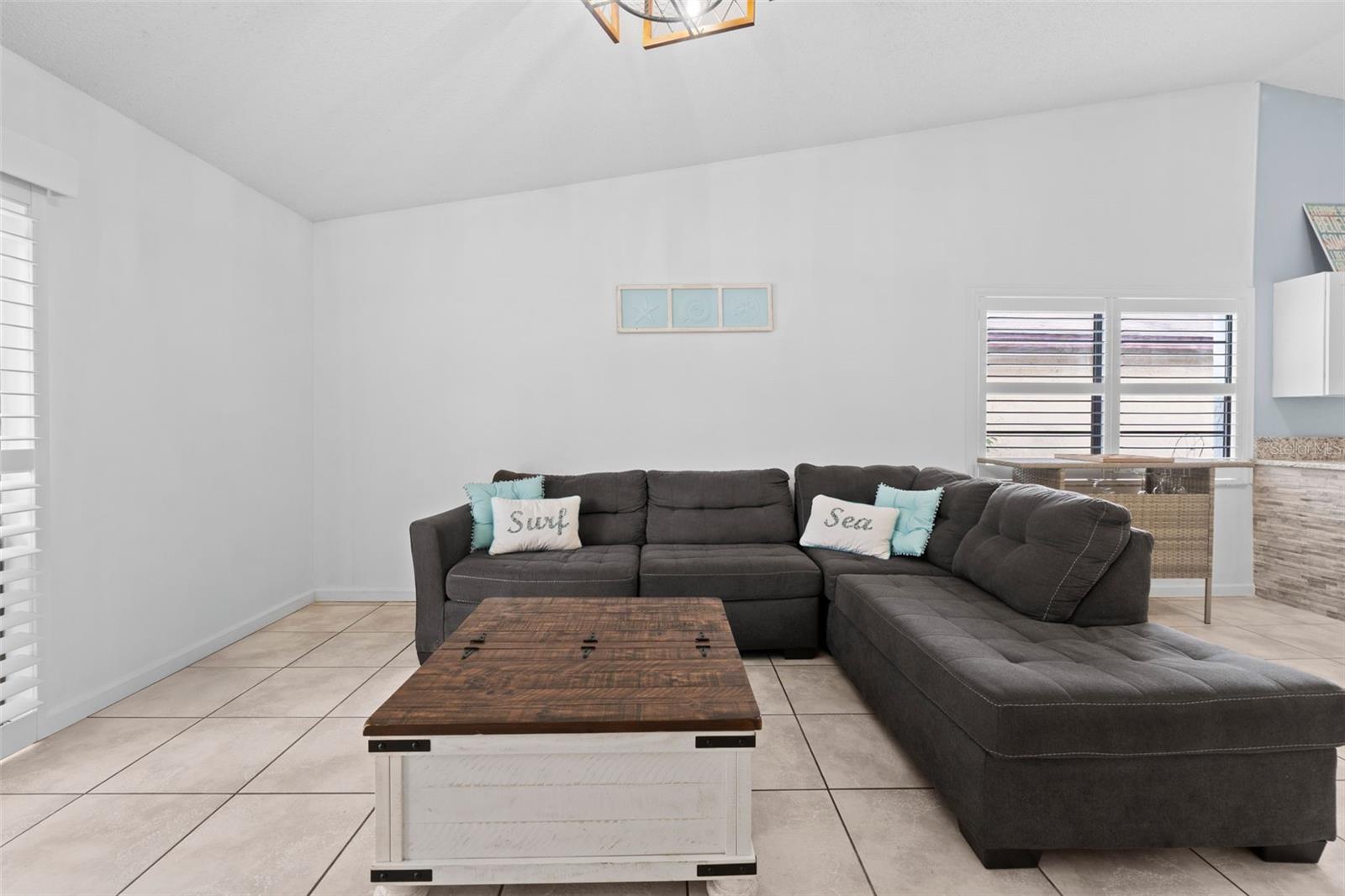 1243 BRIDLEBROOK DR