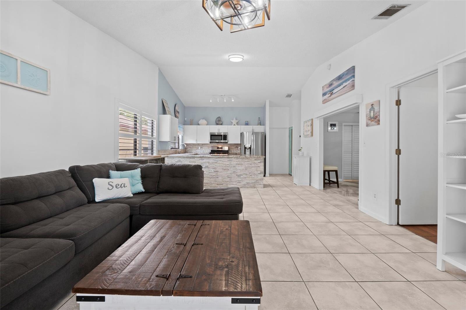 1243 BRIDLEBROOK DR