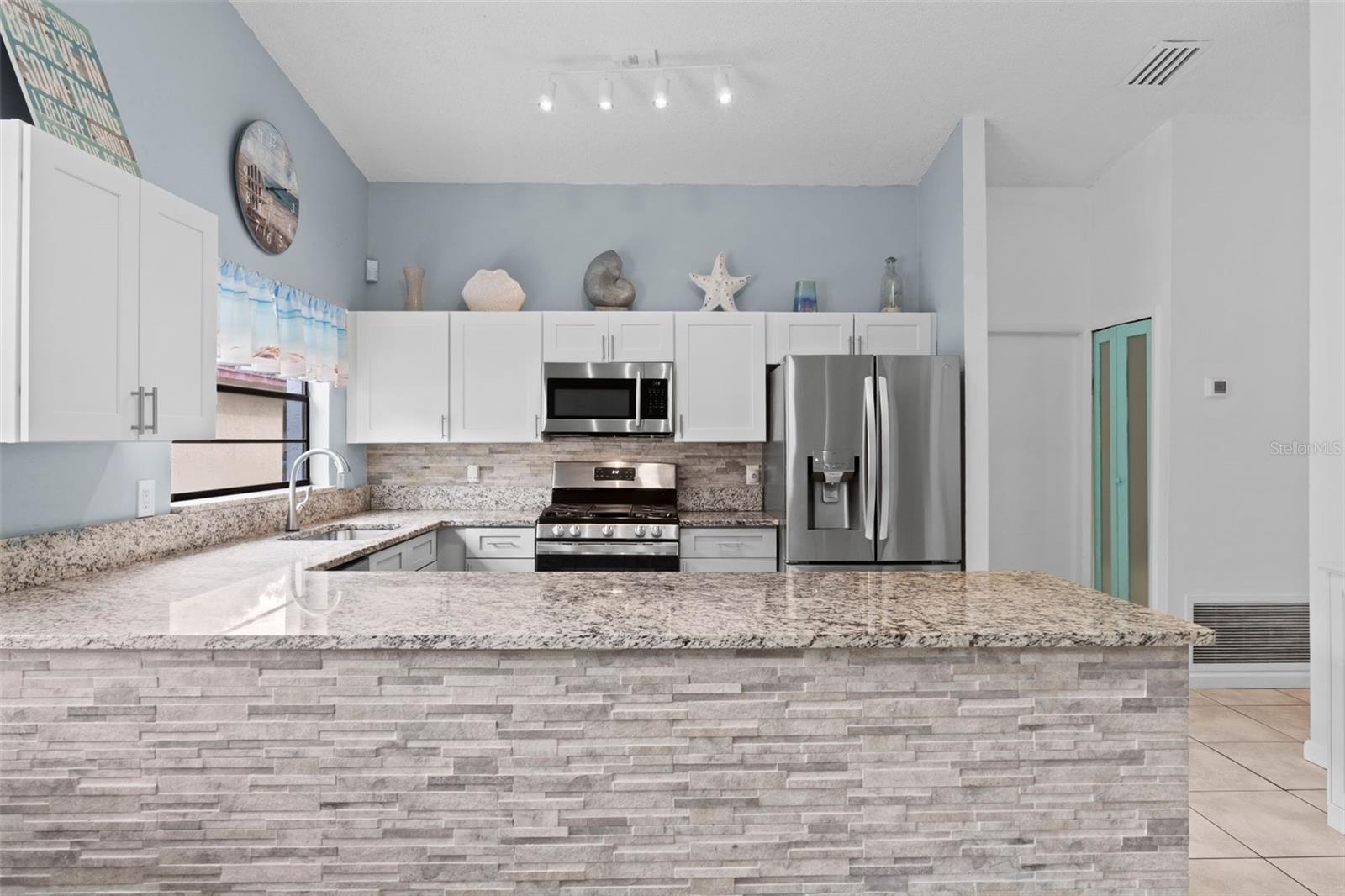 1243 BRIDLEBROOK DR