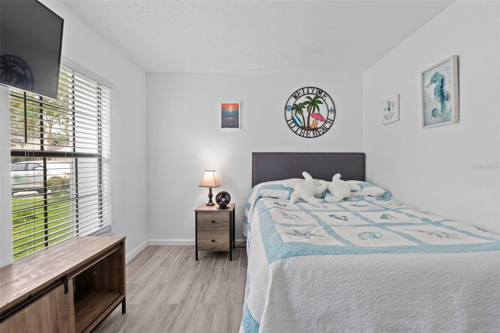 1243 BRIDLEBROOK DR
