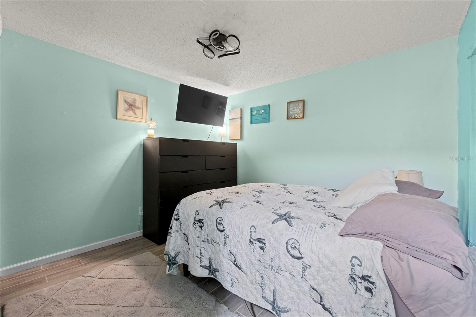 1243 BRIDLEBROOK DR