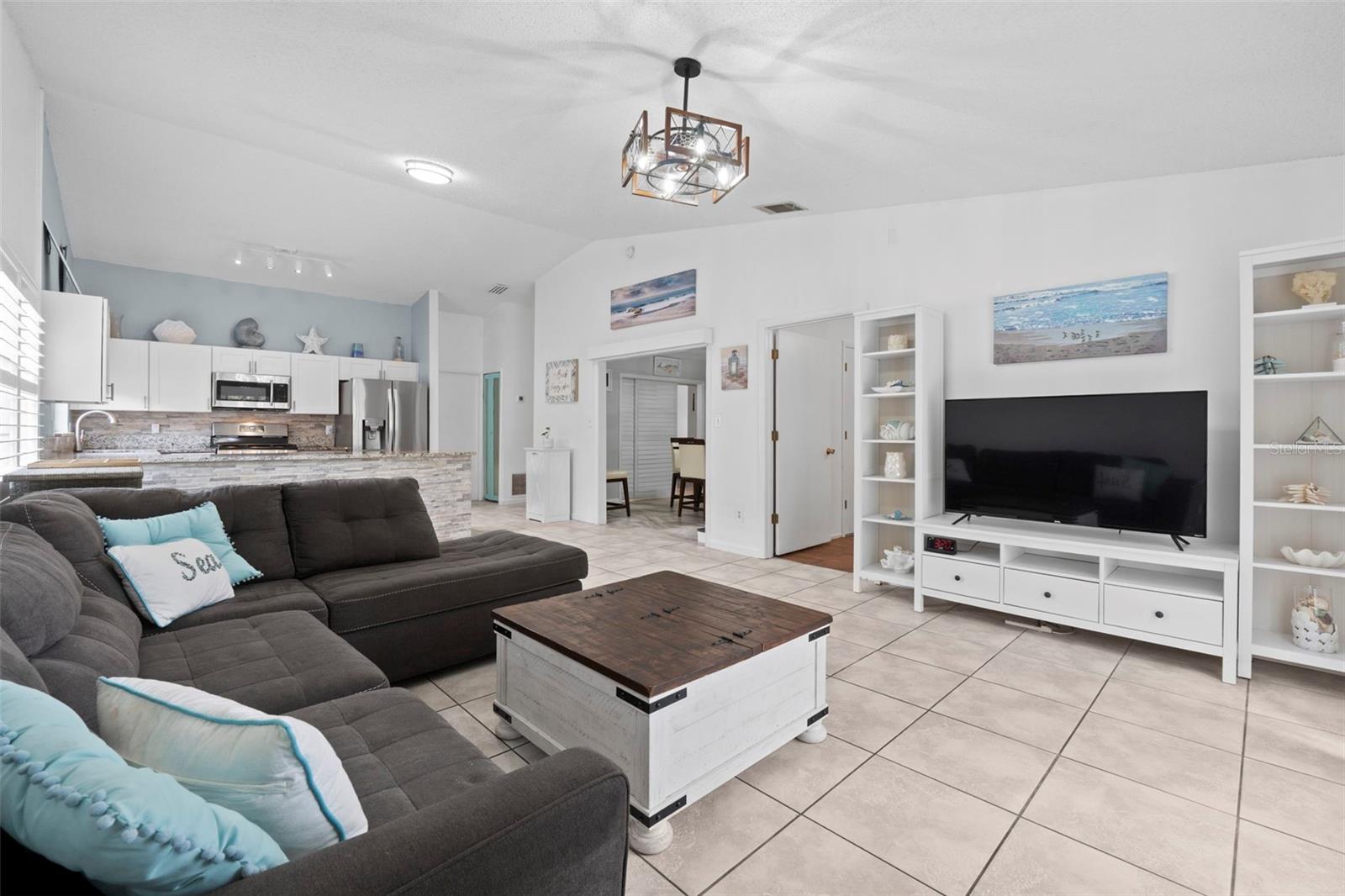 1243 BRIDLEBROOK DR